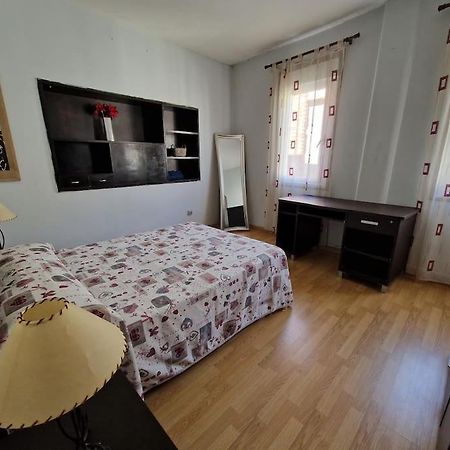 Piso En Estacion De Monforte De Lemos Daire Dış mekan fotoğraf